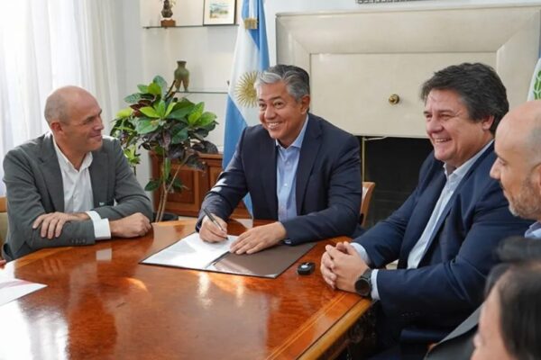 Se pone en marcha una obra que llevará agua potable a la meseta