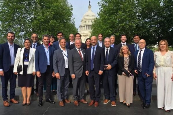 Ousset representó a Neuquén en Washington