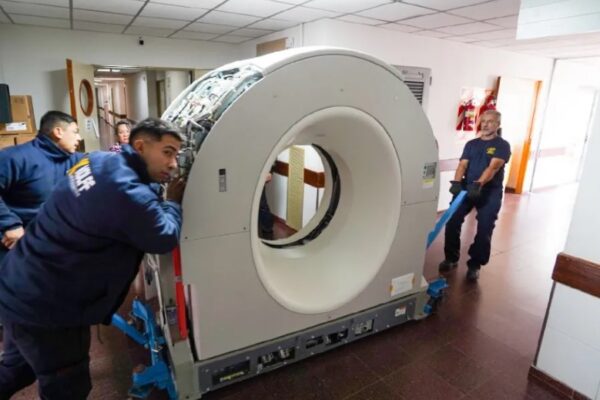 Llegó el tomógrafo nuevo al Hospital Heller