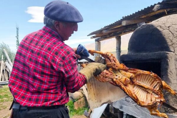 Crece la venta de chivitos del norte neuquino al resto del país
