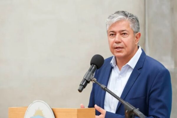 Figueroa gestiona inversiones en Estados Unidos