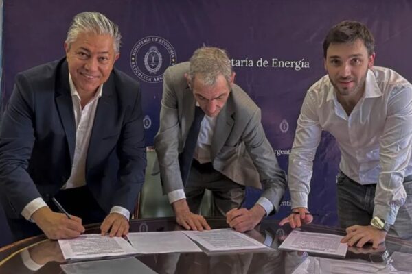 Figueroa viaja a Chubut por la ampliación del Gasoducto Cordillerano