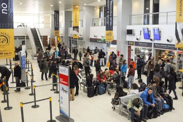 Una vez más, creció la cantidad de pasajeros en los aeropuertos neuquinos