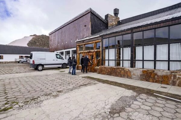 Concesionarán la explotación del hotel Termas de Copahue