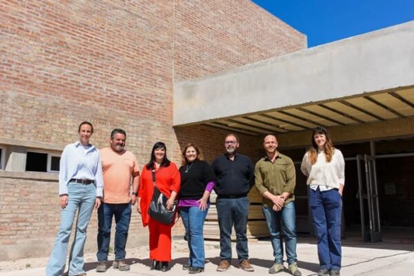 Ultiman detalles del nuevo edificio de la escuela primaria Nº 360