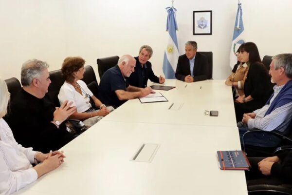 El Colegio de Ingenieros aportará fondos y tutorías al programa de becas Gregorio Álvarez
