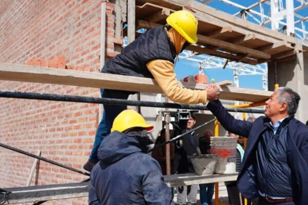 La nueva escuela primaria de Senillosa tiene 70 por ciento de avance