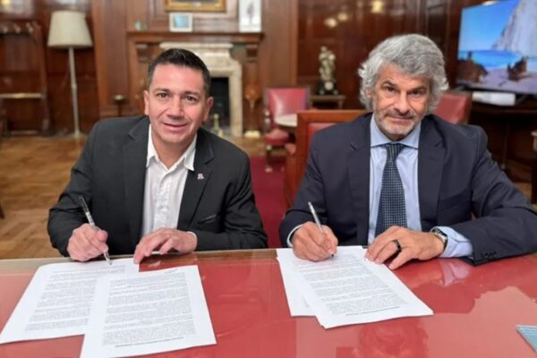El EPEN y la UBA firmaron un convenio para fortalecer la capacitación y la asistencia técnica