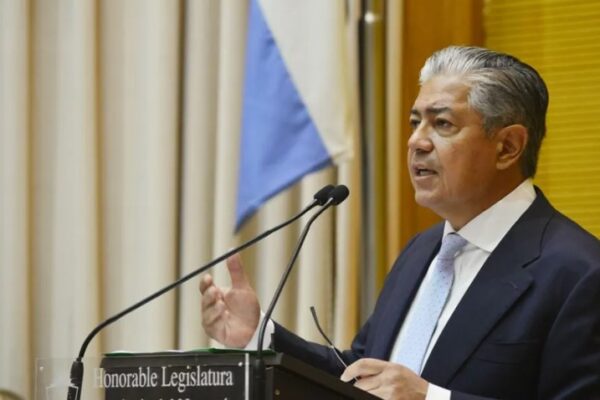 Figueroa promulgó la ley de controles toxicológicos a funcionarios públicos